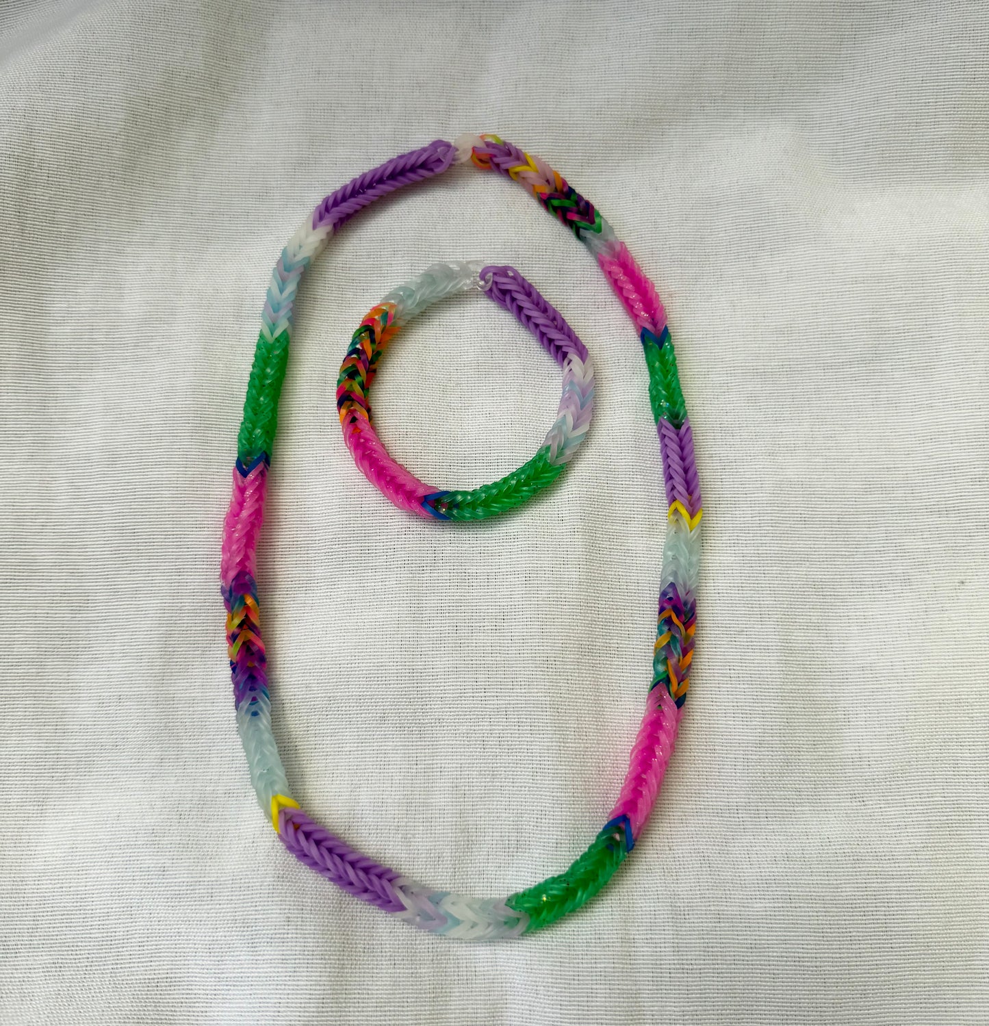 Rainbow Loom Vibes