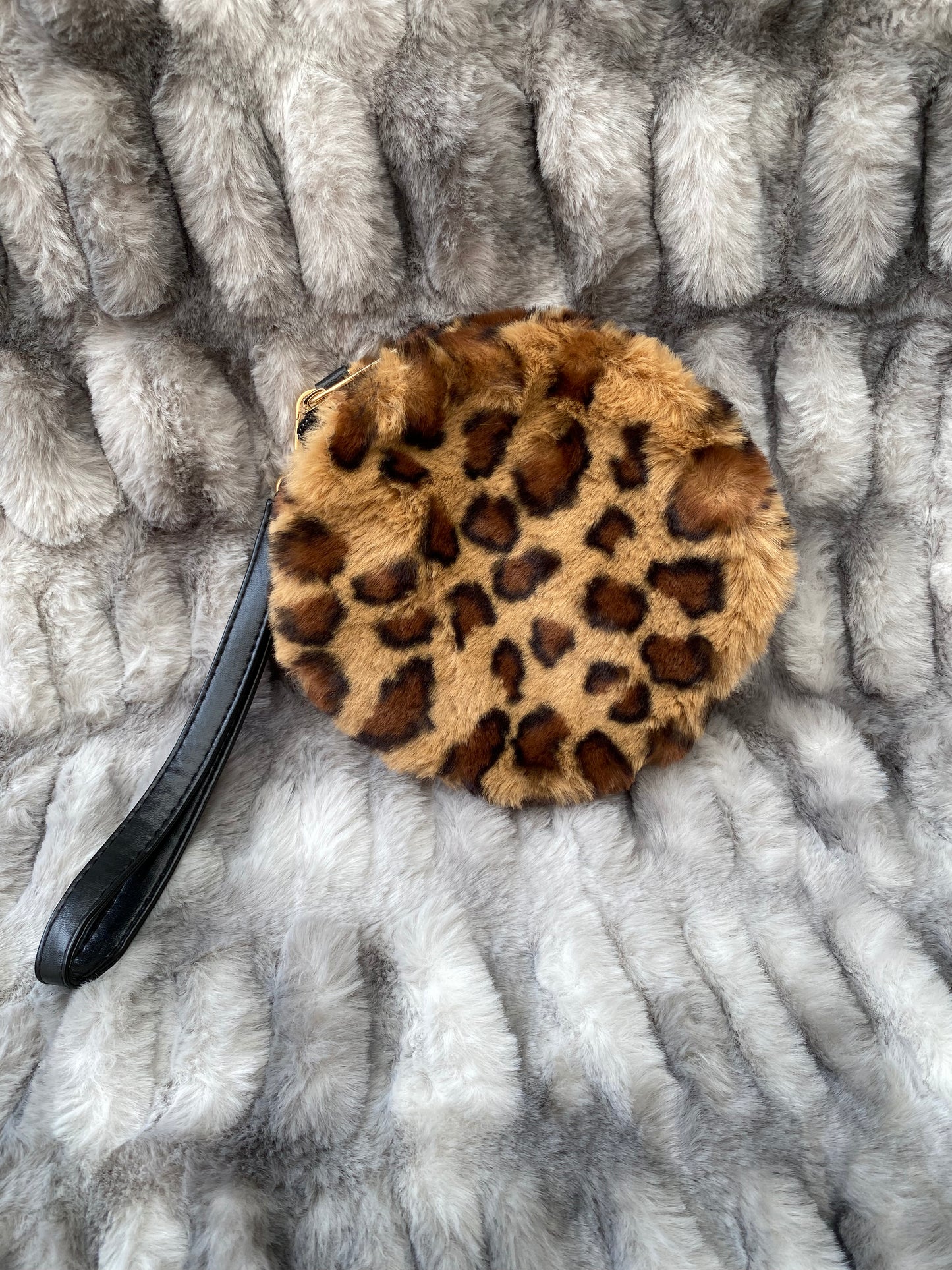 Leapord Wristlet Bag