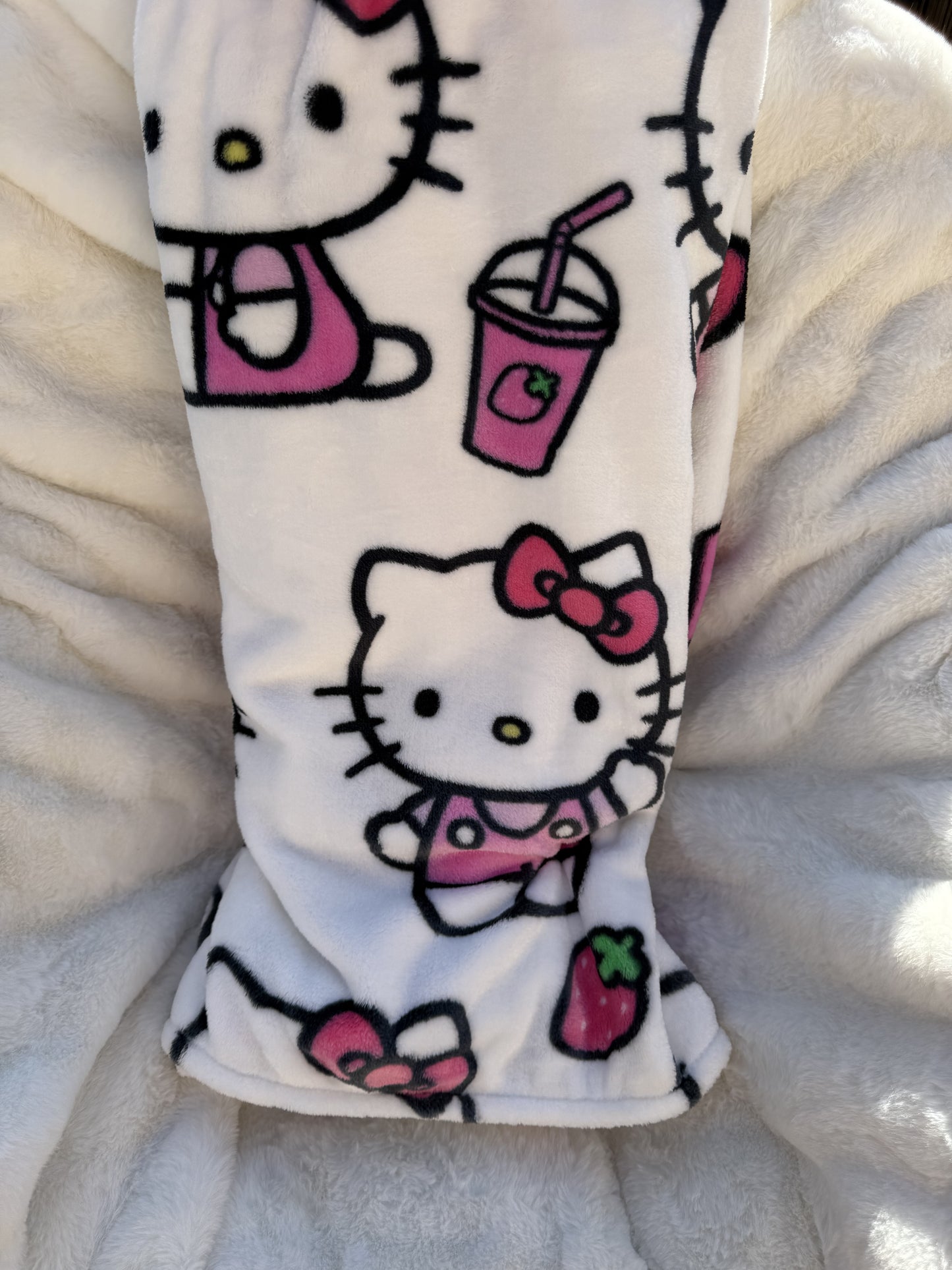 Kitty Strawberry Plush Blanket