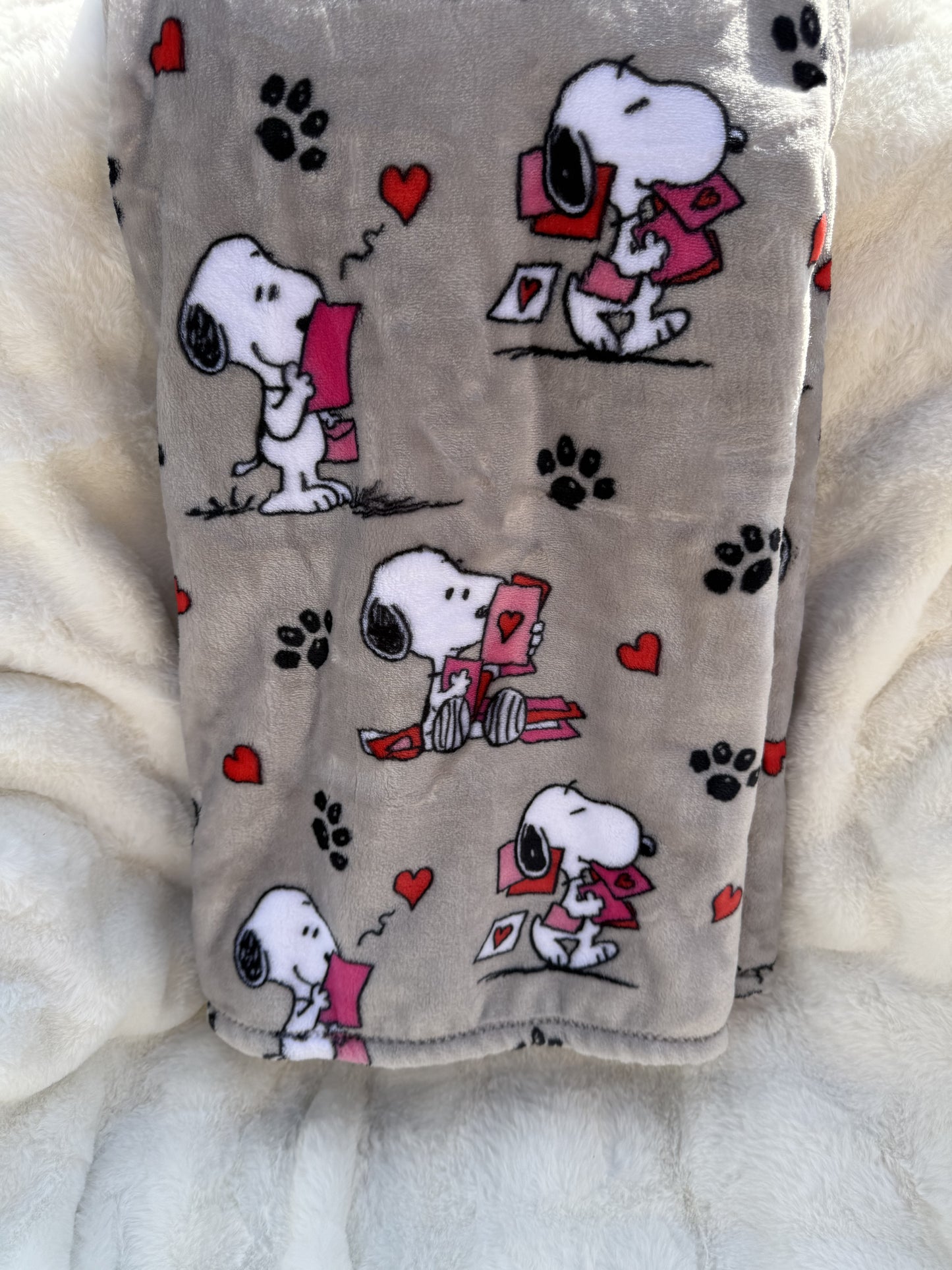Peanuts Valentines Plush Blanket
