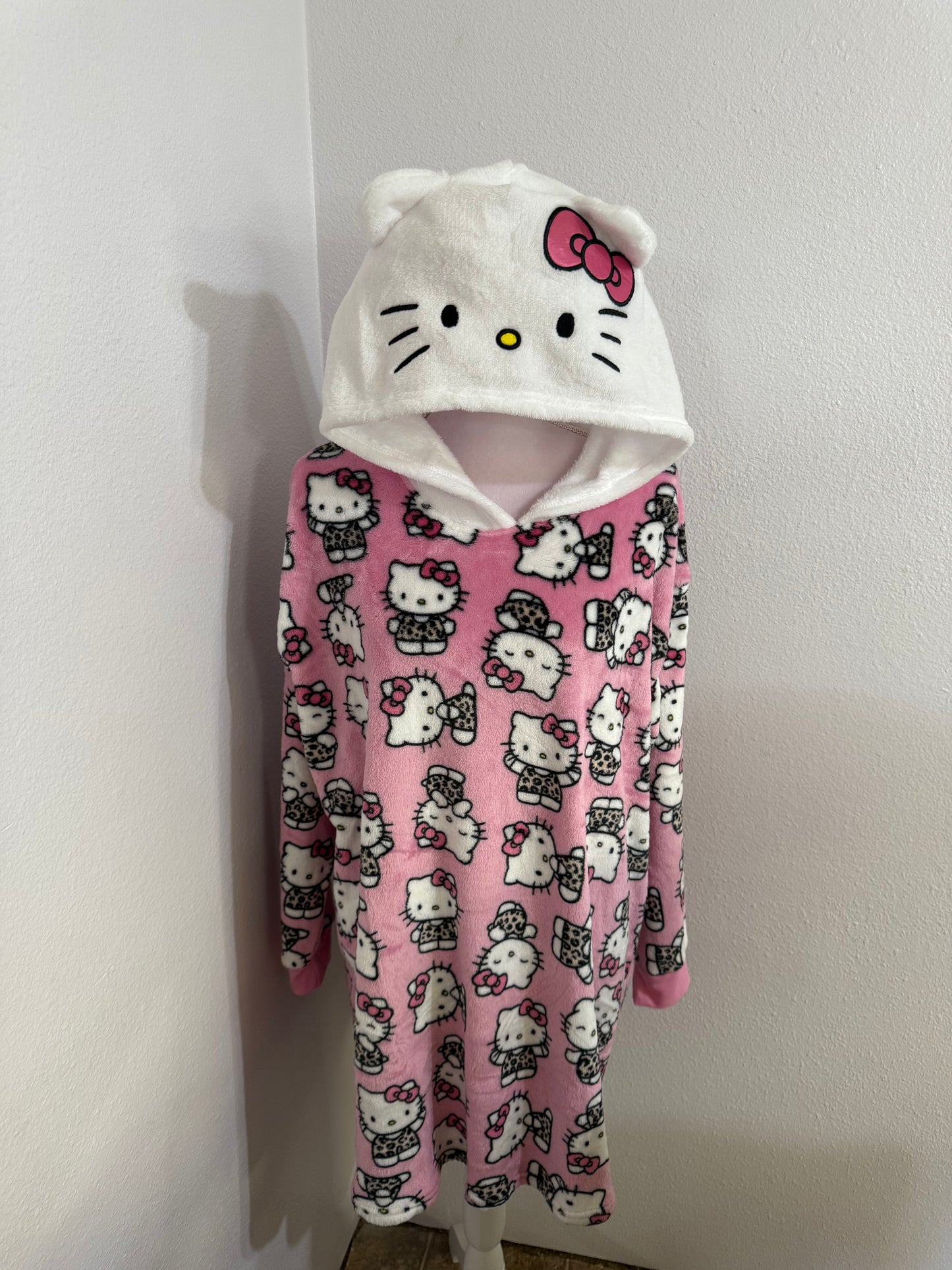 Kitty Wearable Blanket