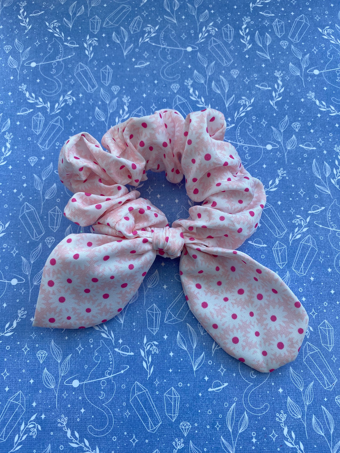 Pink /Flowers/ Bow Scrunchie