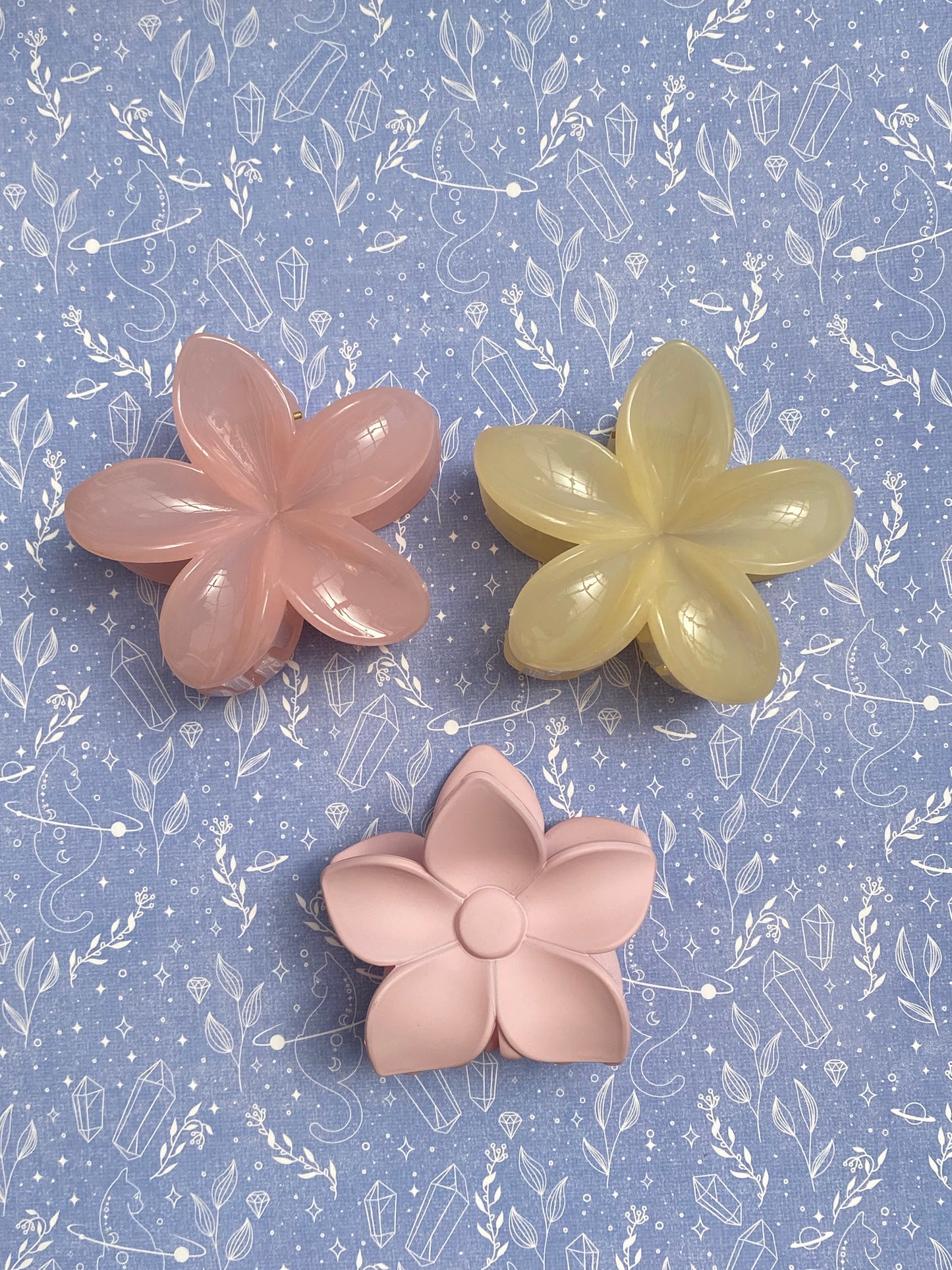 Hawaiian Flower Claw Clips