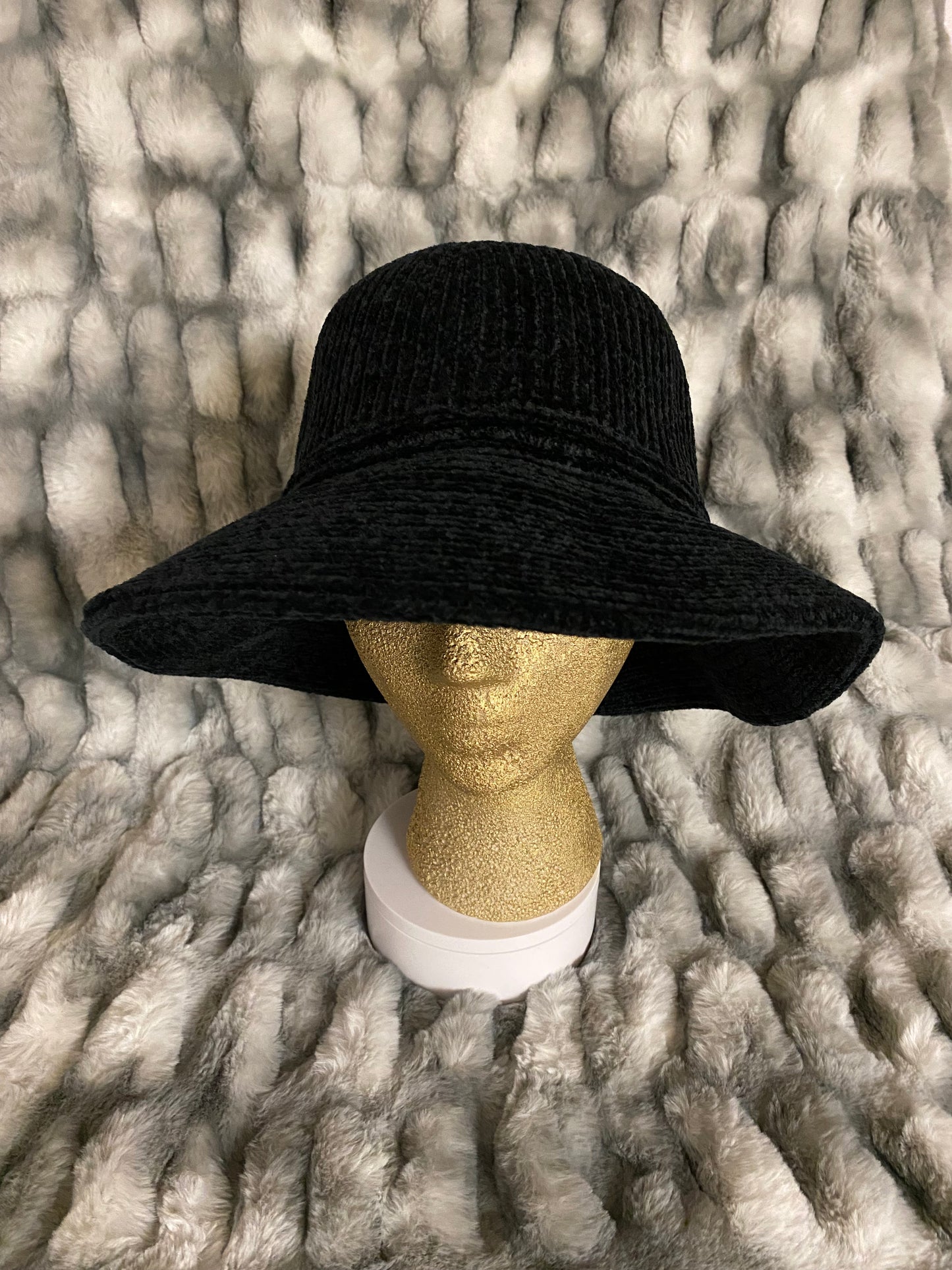 Ribbed Chenille Cloche Hat