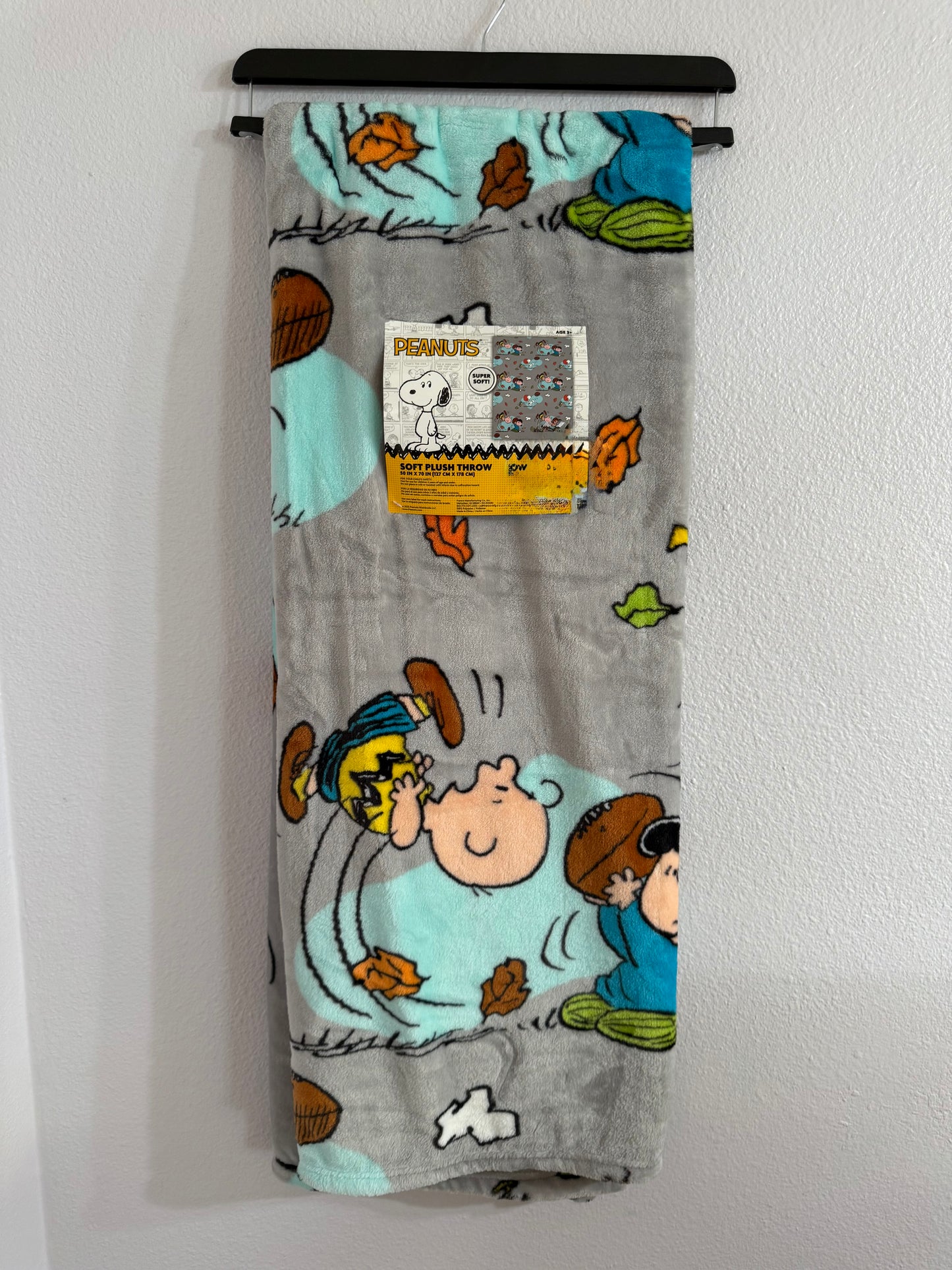 Football Peanuts Plush Throw
