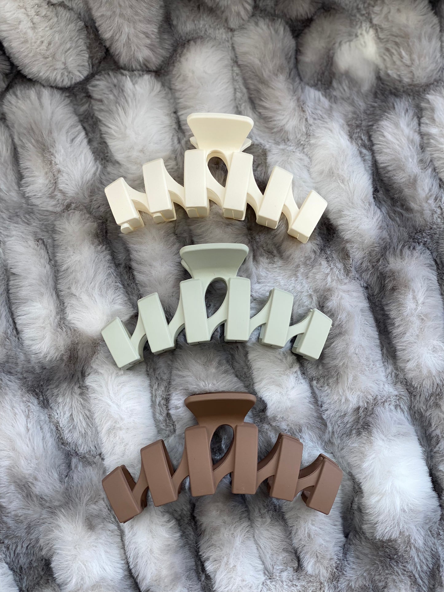Large Zigzag Hair Claw Clips